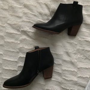 Madewell Billie Boot in Black